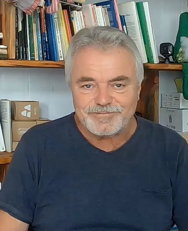 28ecef62-e58b-4d1e-8d51-eea5ebfb4805-4705824